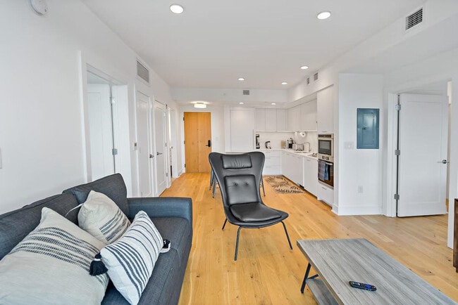 Photo - 635 S St NW Unit ID1395441P