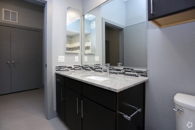 1BR, 1BA - Quattro - Forum