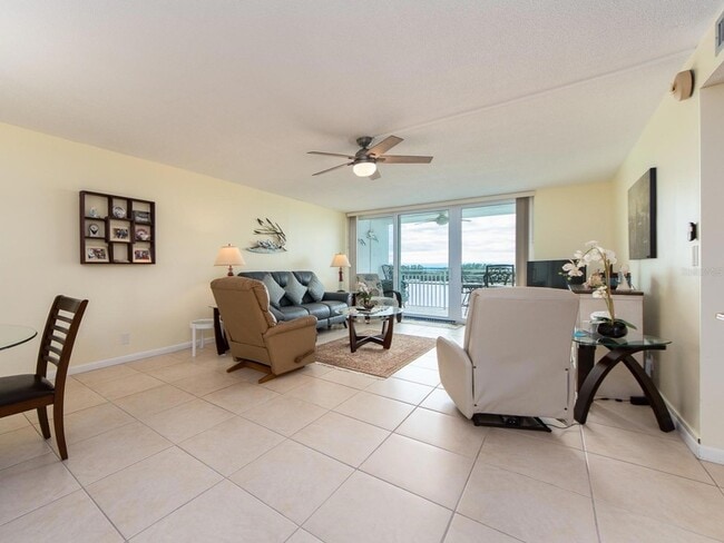 Photo - 675 S Gulfview Blvd Unit 902