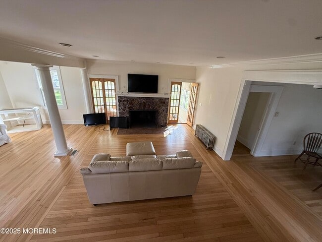 Photo - 210 S Lincoln Ave