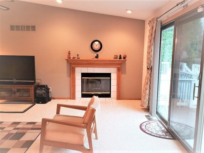 Photo - 416 Red Wing Ln