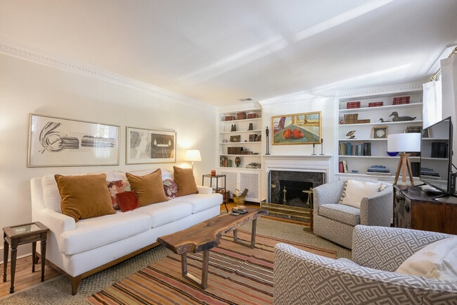 Building Photo - 1680 34th St NW Unit SI ID1587691P