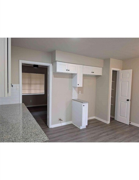 Photo - 10922 Lockgate Ln