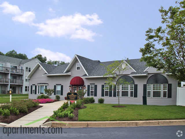 Clubhouse - Arbor Pointe Apartments