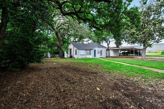 Photo - 107 Windsor Ct
