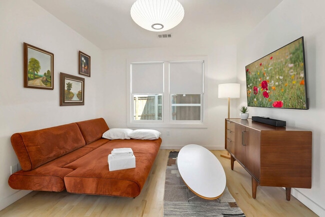 Photo - 306 NW 6th St Unit SI ID1621861P
