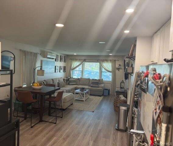 Photo - 442 E Broadway Unit 2