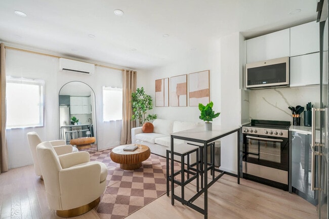 Building Photo - 317w E 14th St Unit ID1295150P