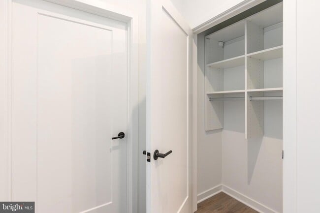 Photo - 3120 W Jefferson St Unit 402