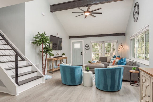 Photo - 1417 Poinsettia Ave Unit ID1244469P