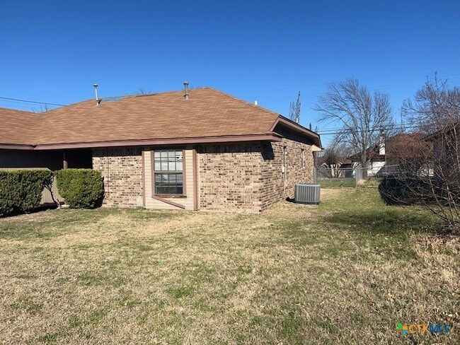 Photo - 4405 Greenlee Dr