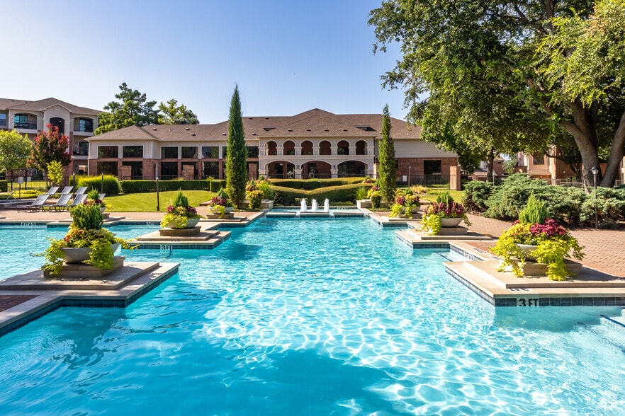 Andalusian Gate - Dallas, TX 4 units available | CorporateHousing