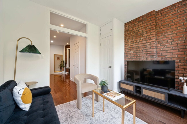 Photo - 74 Forsyth St Unit ID1031714P