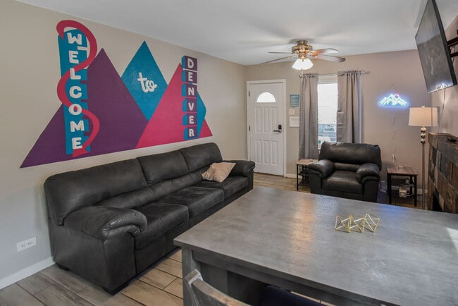 Building Photo - 1621 Trenton St Unit ID1342422P