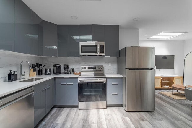 Photo - 218 E 104th St Unit ID1323996P