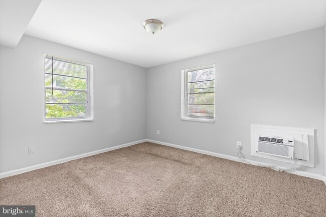 Photo - 206 Trenton Pl SE