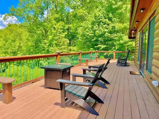 Photo - 966 Gibson Rd