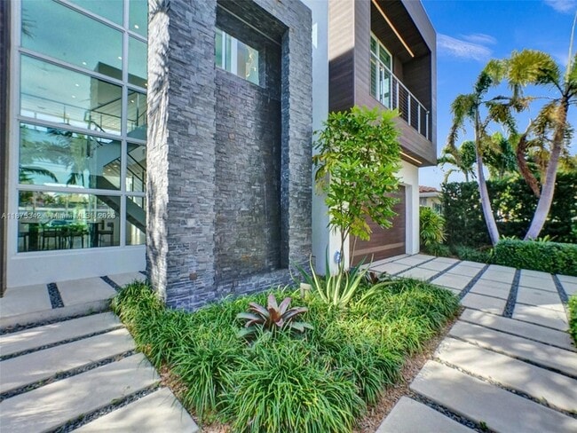 Photo - 2217 NE 17th Terrace