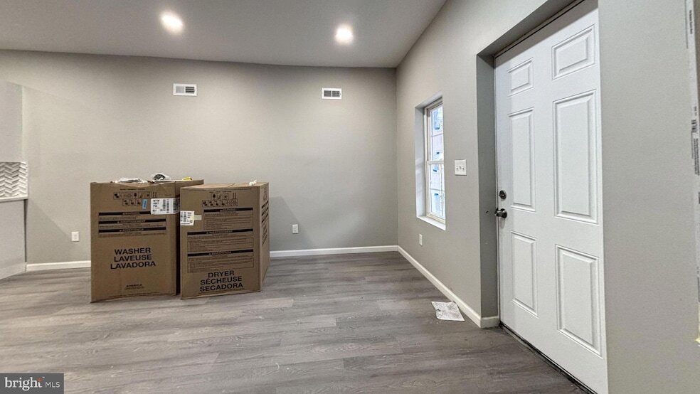 Photo - 1536 S Napa St