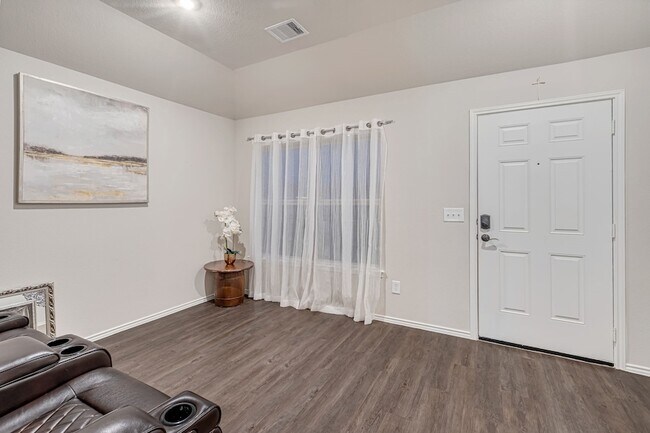 Photo - 9921 Spg Crk Rd