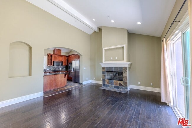 Photo - 1912 Vanderbilt Ln
