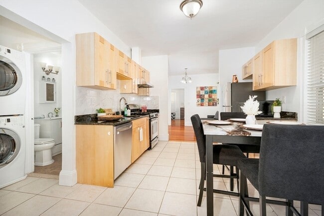 Photo - 122 Brook Rd