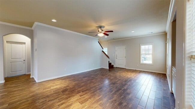 Photo - 102 Richards St