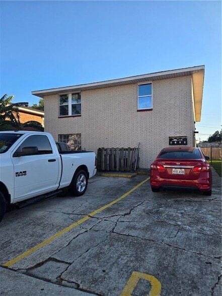 Building Photo - 2102 Euclid St Unit B