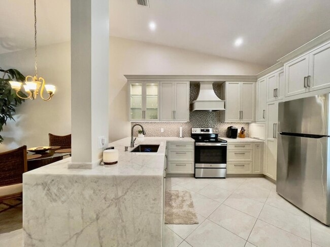 Building Photo - 202 Cypress Point Dr Unit 202