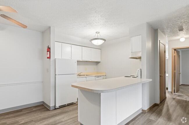 2BR, 1BA - 950SF - Kitchen - Chatham Village