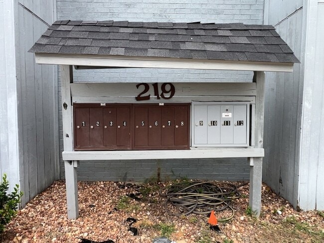 Photo - 219 Fry St Unit 7