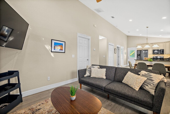 Photo - 104 Cedar St Unit ID1281914P