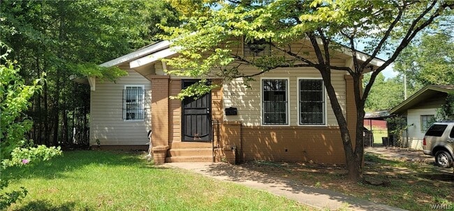 Building Photo - 2332 27th St N