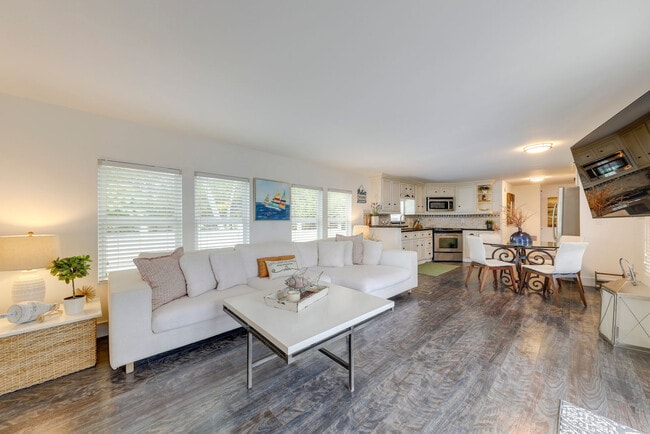Building Photo - 394 Burton Dr Unit SI ID1546416P