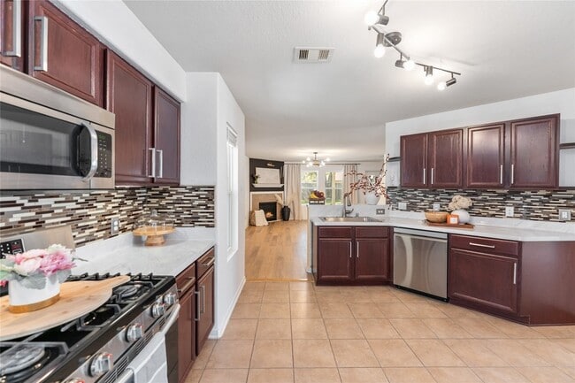 Photo - 16734 Warbler Dr