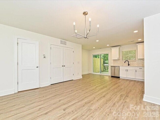 Photo - 580 Pleasant Ave