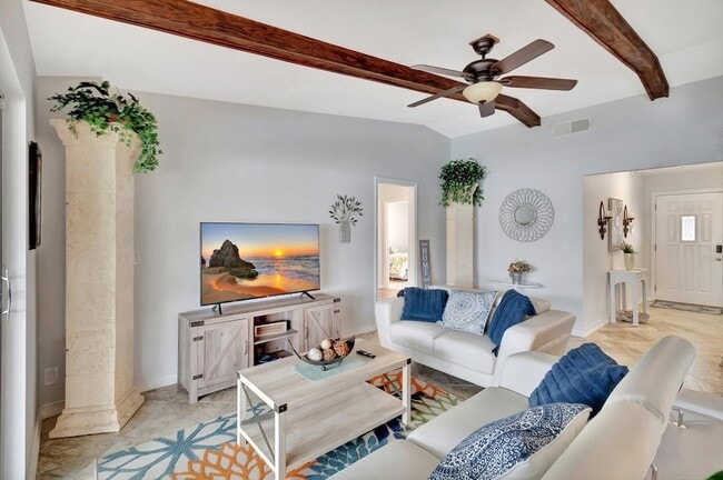 Photo - 577 SW 24th Ave
