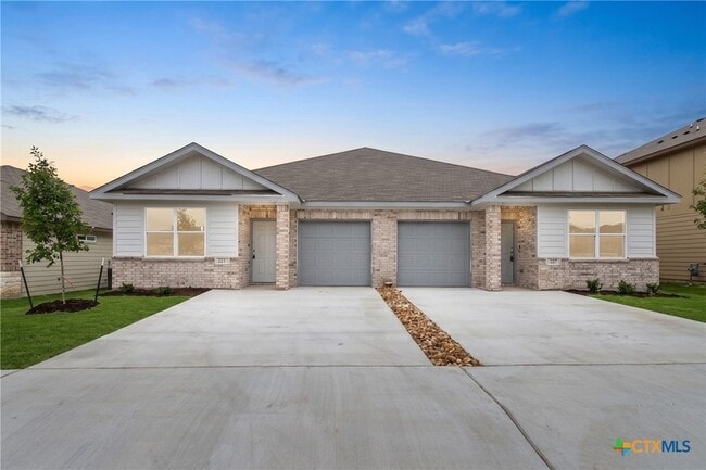 Building Photo - 227 Grn Valley Dr