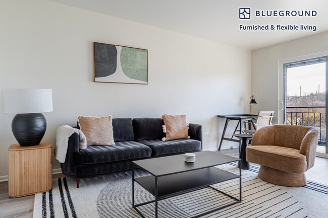 Building Photo - 2850 15th Ave W Unit SI FL2-ID881