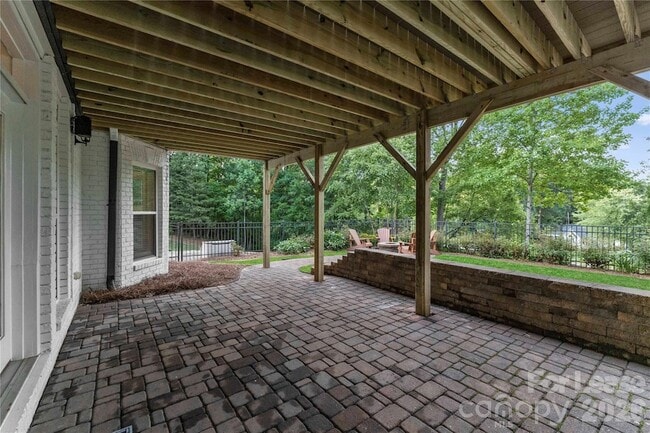 Photo - 578 Normandy Rd