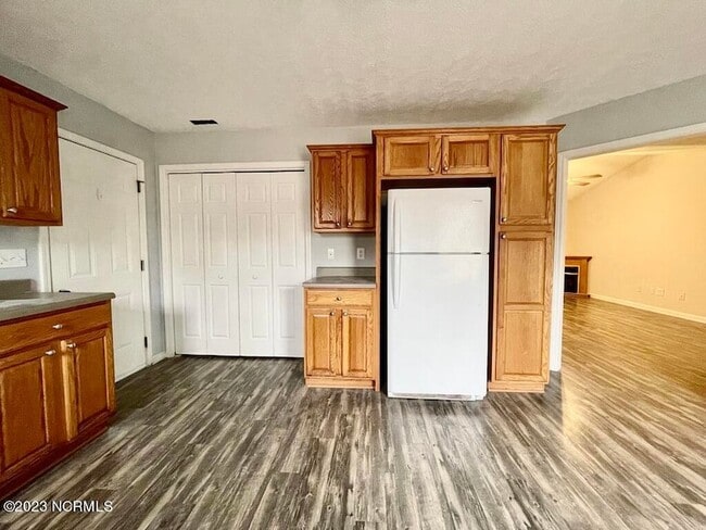 Photo - 104 Sweet Bay Dr