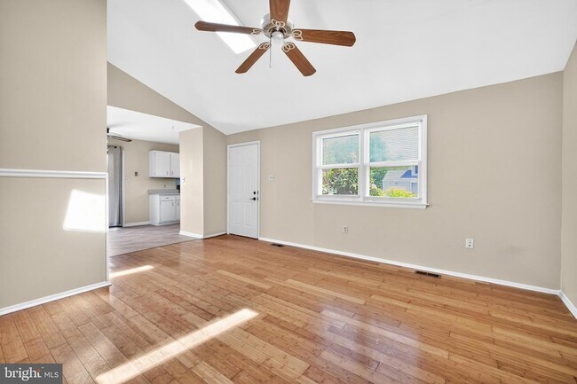 Photo - 308 Skeet Ave