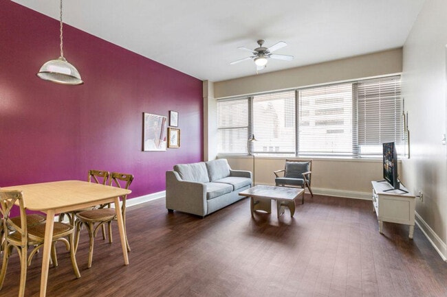 Building Photo - 925 Common St Unit ID1266910P