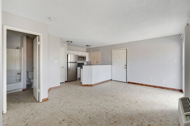 Photo - Country Creek Apartments