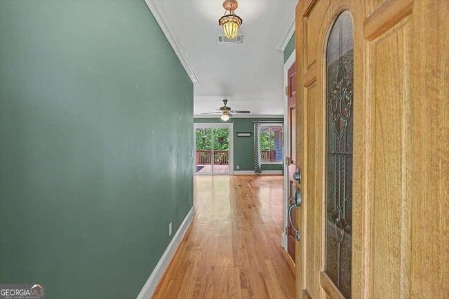 Photo - 269 W Hermitage Rd NE