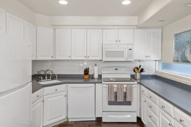 Photo - 747 W Pacific Ave Unit SI ID1324984P