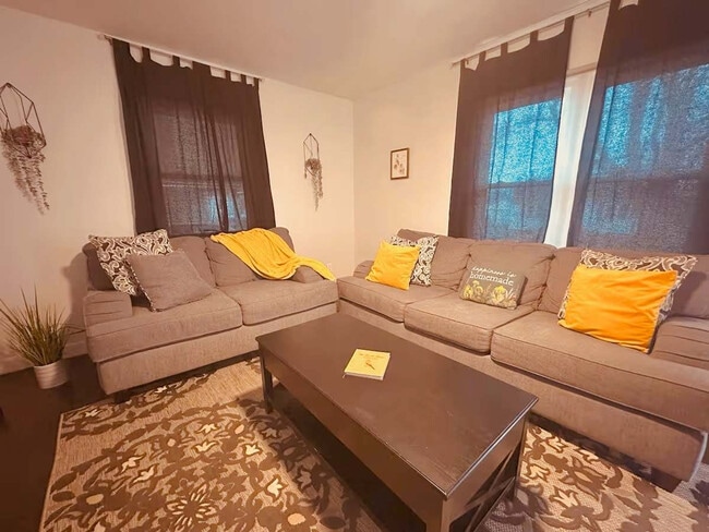 Photo - 228 Lois St Unit SI ID1594725P