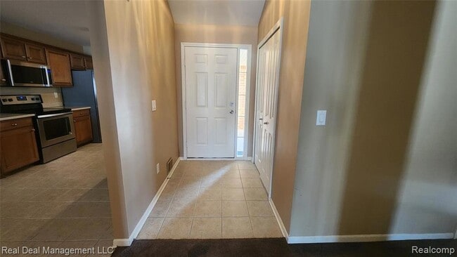 Photo - 6146 Lone Oak Cir