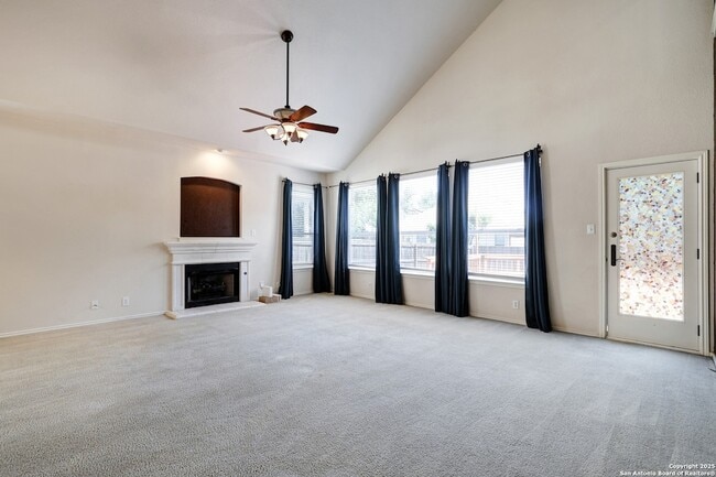 Photo - 8706 Redwood Bend