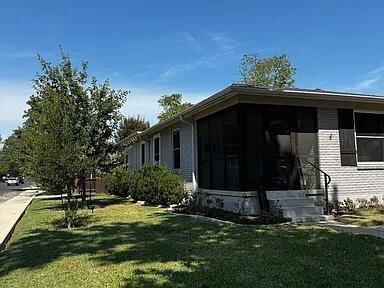 Building Photo - 1110 Justin Ln